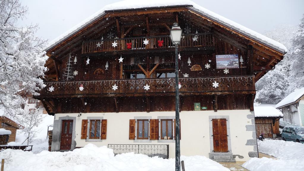 La Ferme De Sous-Lachat Samoëns Esterno foto