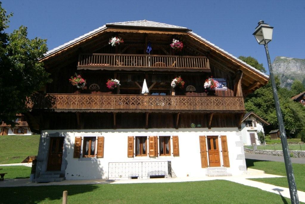 La Ferme De Sous-Lachat Samoëns Esterno foto